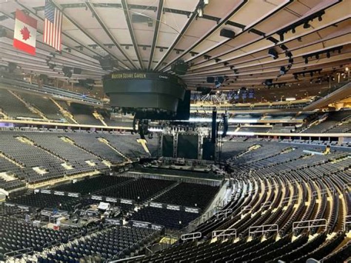 What is the Eating Capacity of Madison Square Garden?